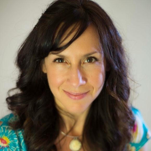 Meet your Posher, Angela - Picture 1 of 1